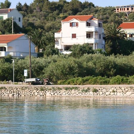 Apartments And Rooms By The Sea Jakisnica, Pag - 4160 Lun  Bagian luar foto