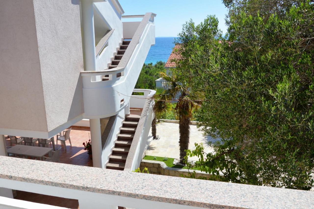 Apartments And Rooms By The Sea Jakisnica, Pag - 4160 Lun  Bagian luar foto