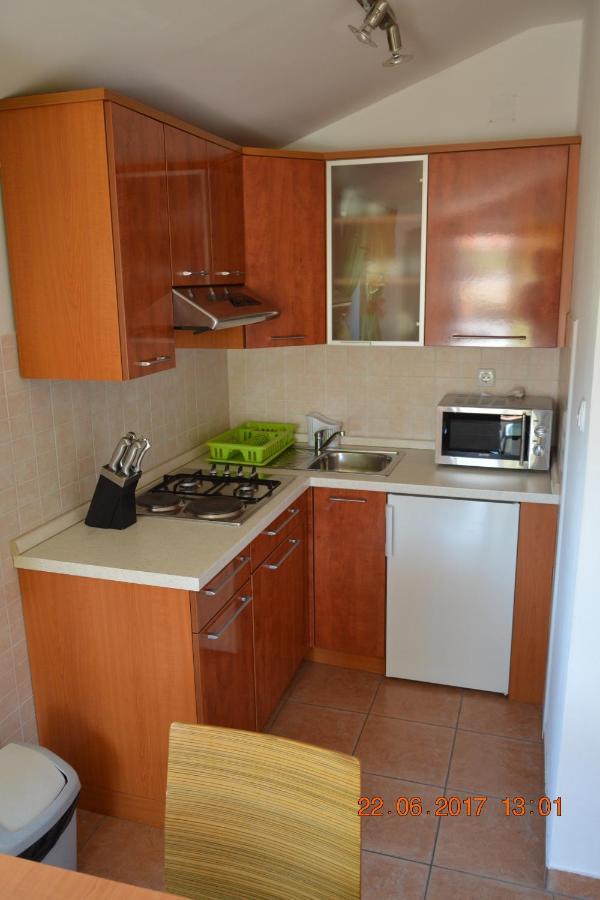 Apartments And Rooms By The Sea Jakisnica, Pag - 4160 Lun  Bagian luar foto