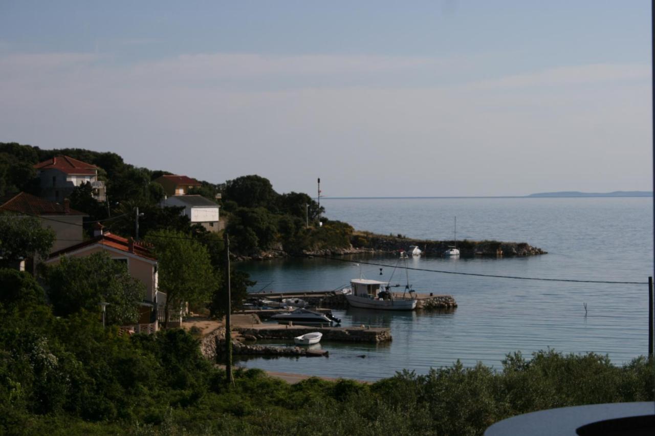 Apartments And Rooms By The Sea Jakisnica, Pag - 4160 Lun  Bagian luar foto