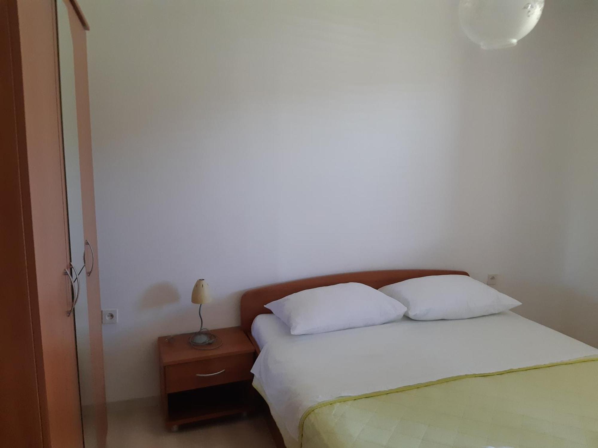 Apartments And Rooms By The Sea Jakisnica, Pag - 4160 Lun  Ruang foto