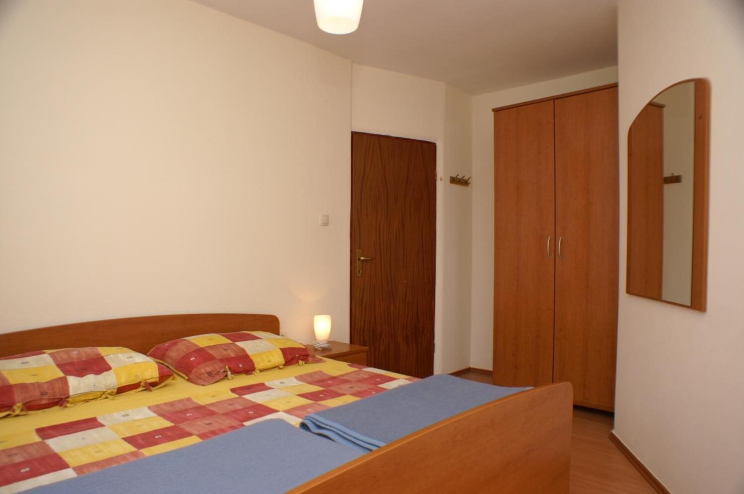 Apartments And Rooms By The Sea Jakisnica, Pag - 4160 Lun  Ruang foto